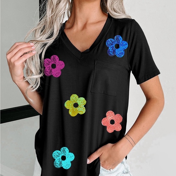 Black Sequined Flower Pocketed V Neck T Shirt Bohemian blouse - Picture 2 of 4
